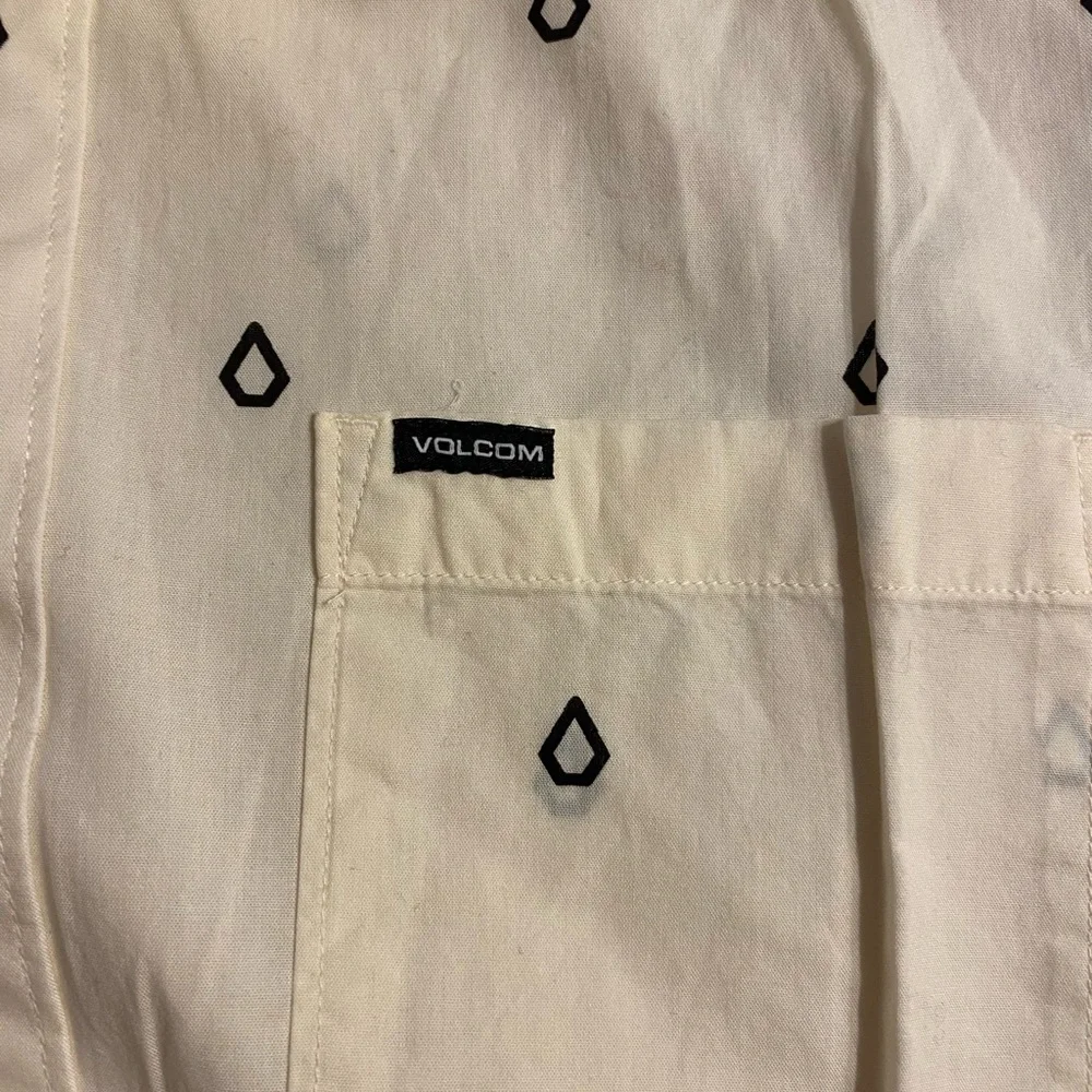 Volcom Cream Casual Button Down Shirt - Picture 4 of 4